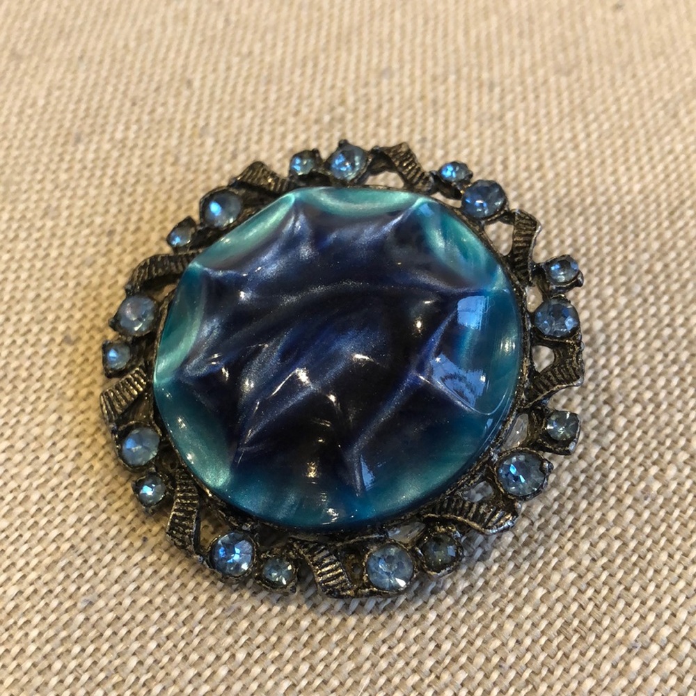 Vintage blue stone brooch
